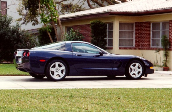 [ Blue-Car and House ]